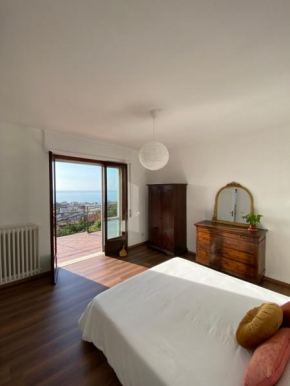 Casa Fiona - attico con incredibile vista mare San Remo